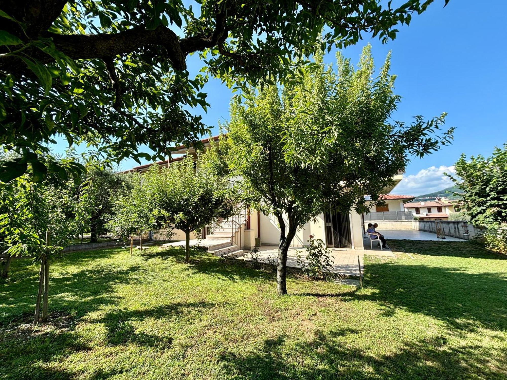 Casa Aurelio 2 Min Dall'Ospedale Negrar Exterior photo